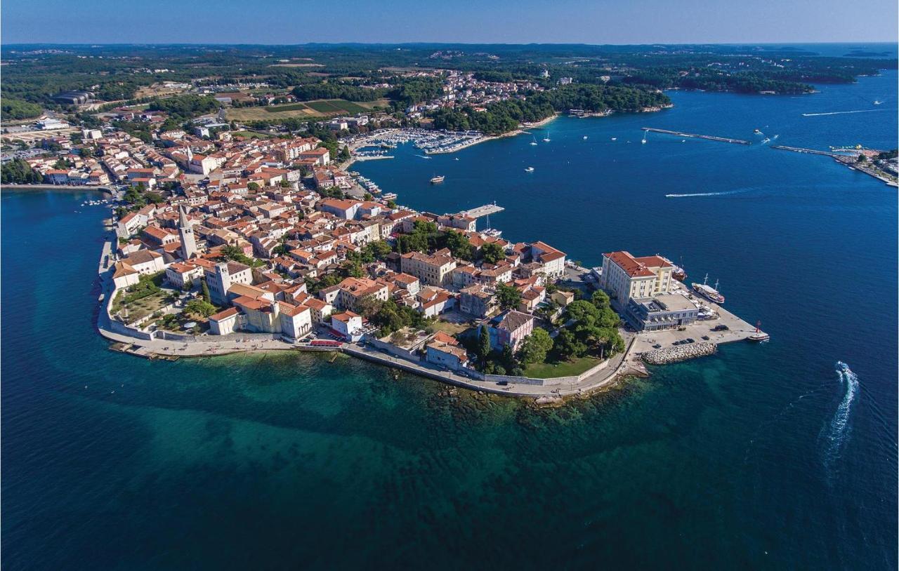 Pet Friendly Apartment In Porec With Wifi Extérieur photo