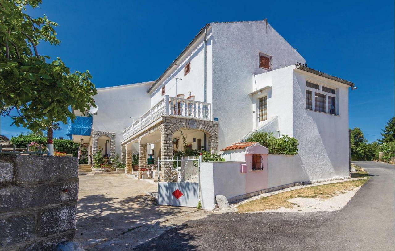 Pet Friendly Apartment In Porec With Wifi Extérieur photo